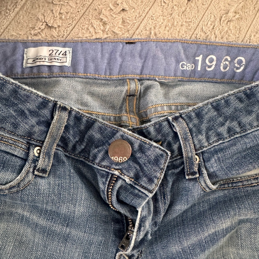 Gap 1969 Always Skinny Distressed Jeans - Women’s Size 27/4